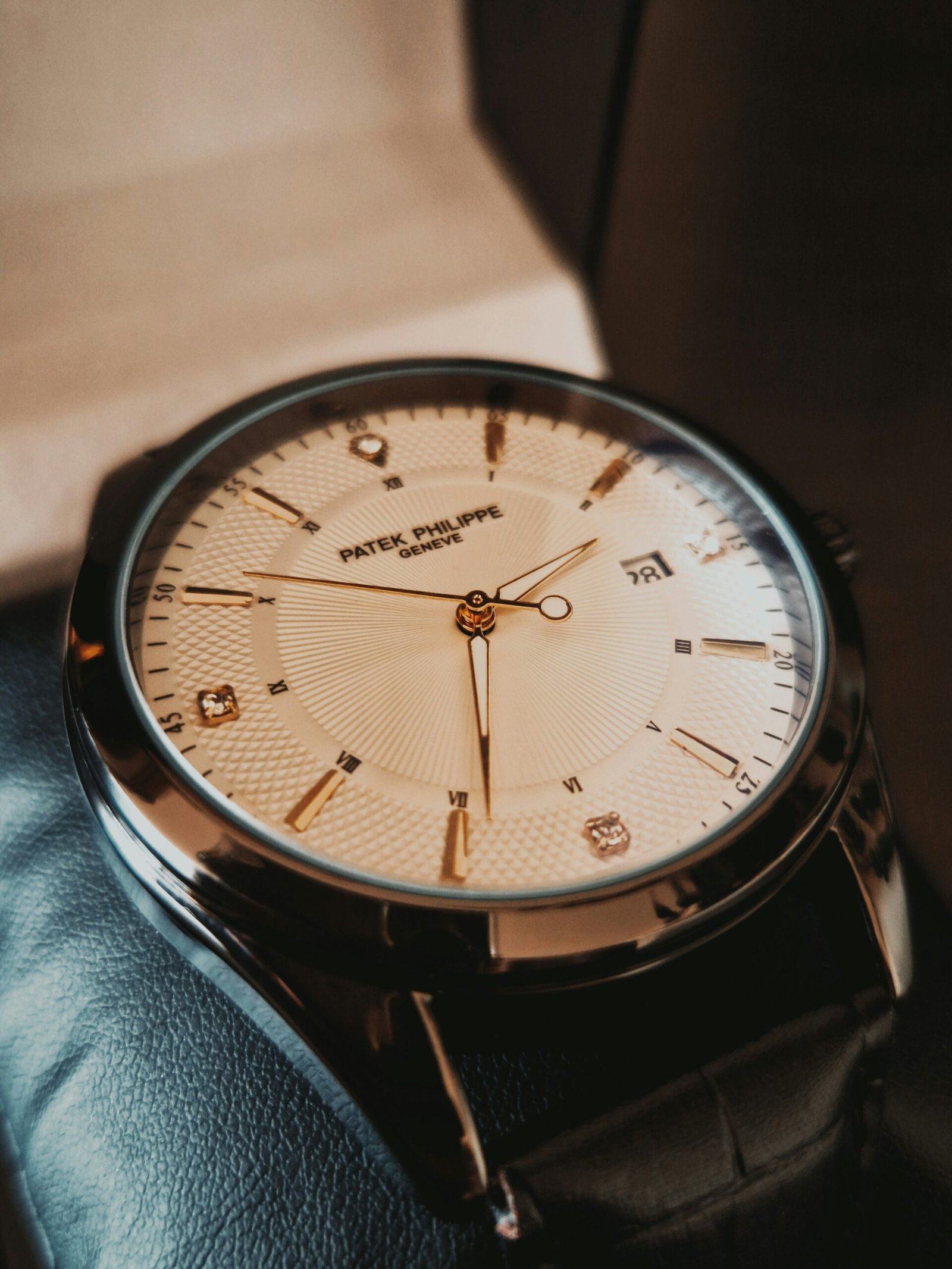Timeless mens kluxury watch Timeless men's luxury watch
